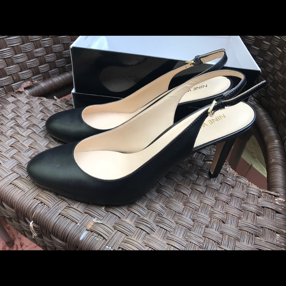 Nine West Black Leather heels Size 10M